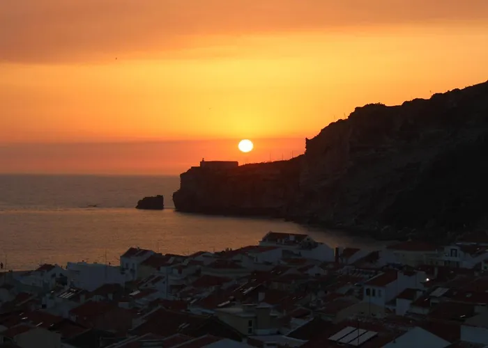 Apt Nazare Homestay *